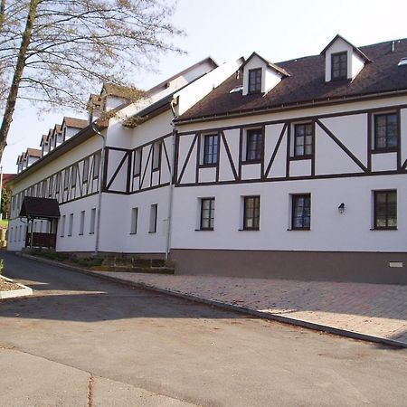 Restaurace A Penzion Ceska Hospoda Hermanice  Екстер'єр фото
